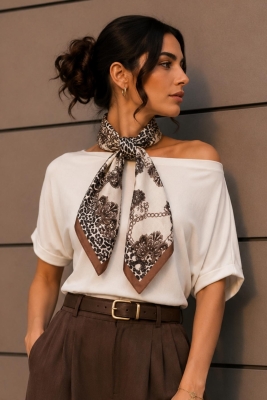 Leopar Zincir Desen Kahve-Bej Soft Bandana Fular 50x50 cm - 2