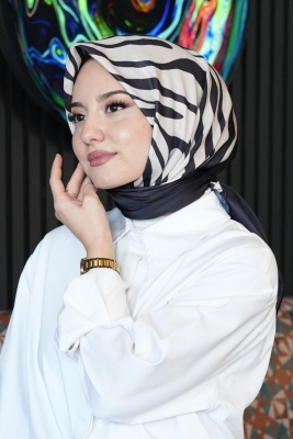 Geometrik Desen Siyah - Beyaz Soft Pamuk Eşarp 