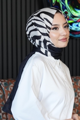 Çizgili Desen Siyah - Beyaz Soft Pamuk Şal 